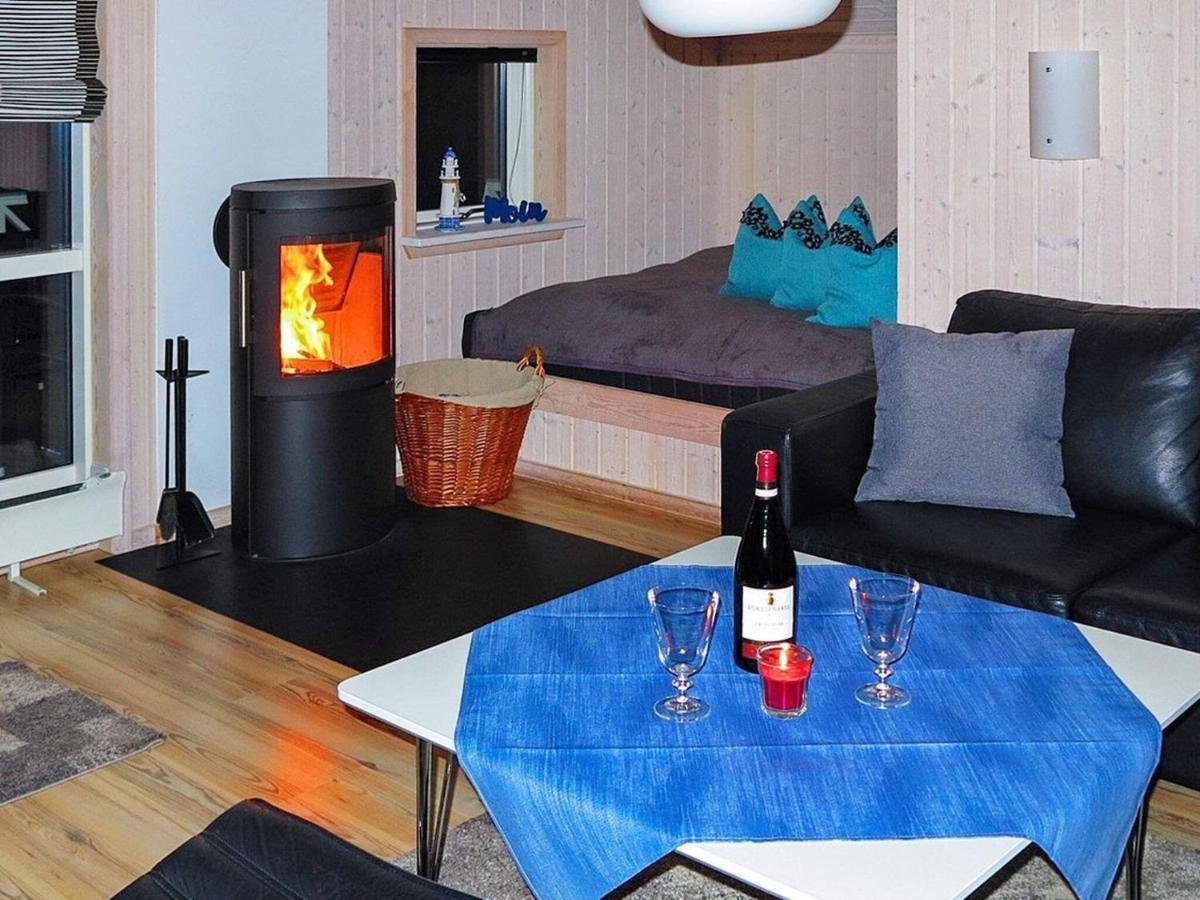 8 Person Holiday Home In Gro Enbrode Großenbrode Dış mekan fotoğraf